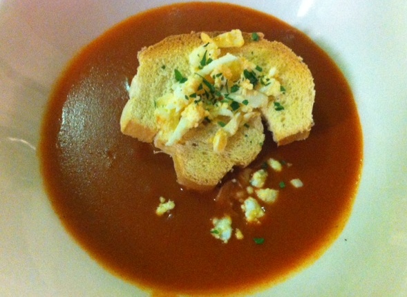 Restaurante Circulo de Zamora Sopita tamizada de ajo al perfume de lechazo